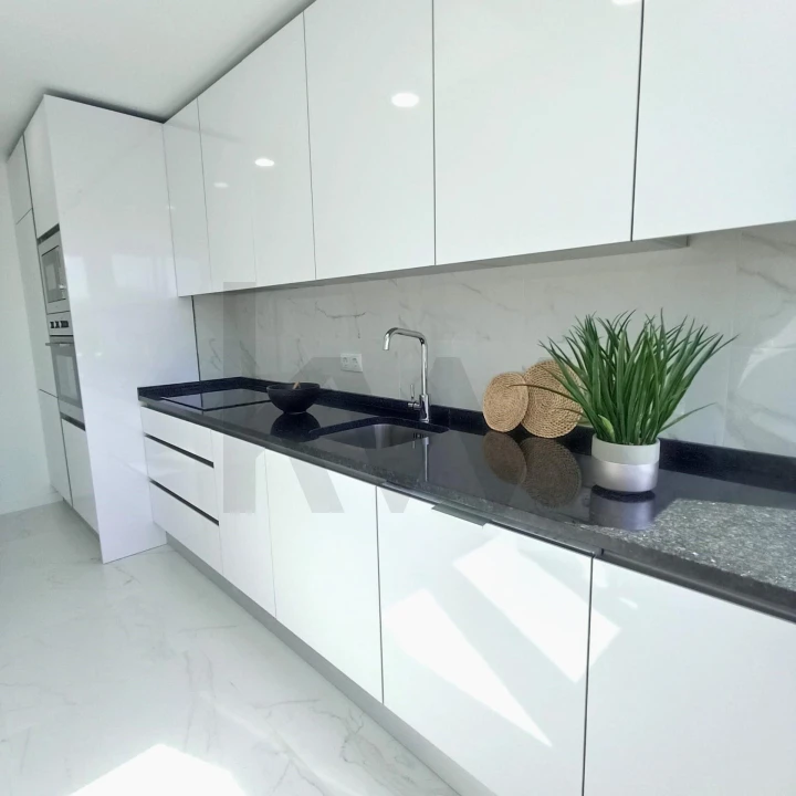 Apartamento T3 para Venda em São Domingos de Benfica Foto 3