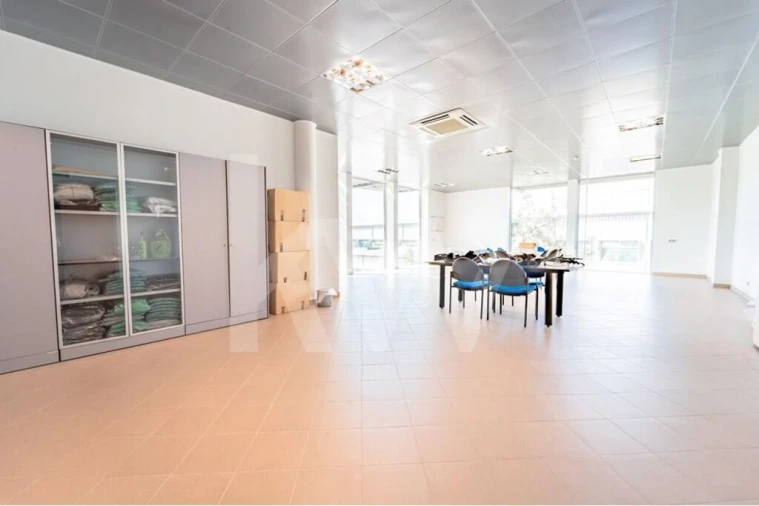 Armazém para Venda em Arrimal e Mendiga Foto 30