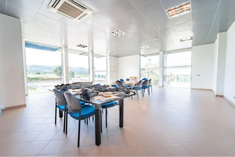 Armazém para Venda em Arrimal e Mendiga Foto 18