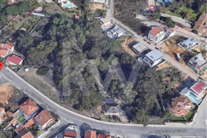 Terreno para Venda em Charneca de Caparica e Sobreda