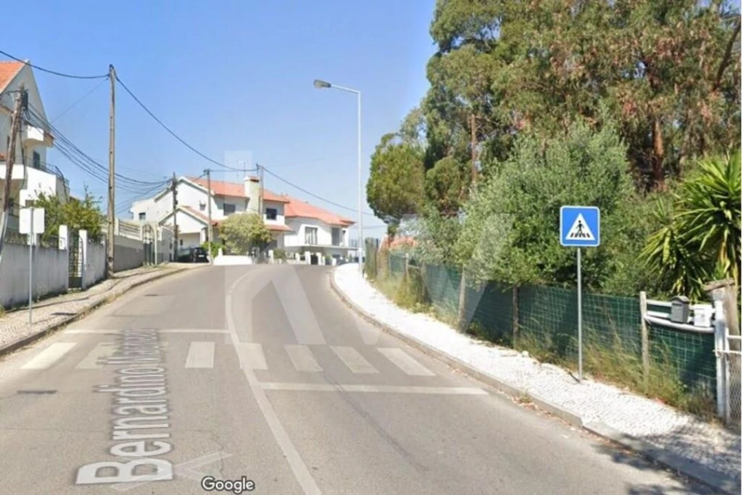 Terreno para Venda em Charneca de Caparica e Sobreda Foto 2