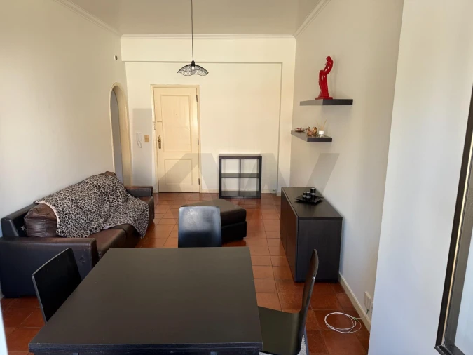 Apartamento T1 para Arrendamento em Santo Antonio dos Olivais Foto 4