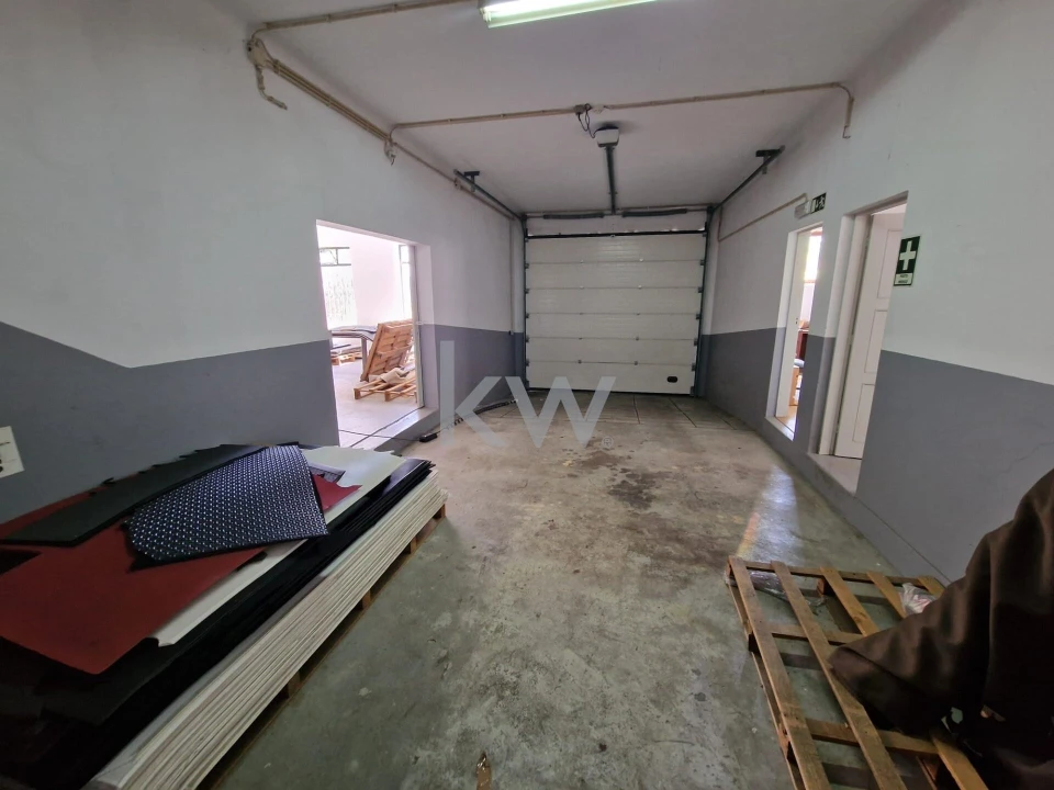 Armazém para Venda em Arrifana Foto 28
