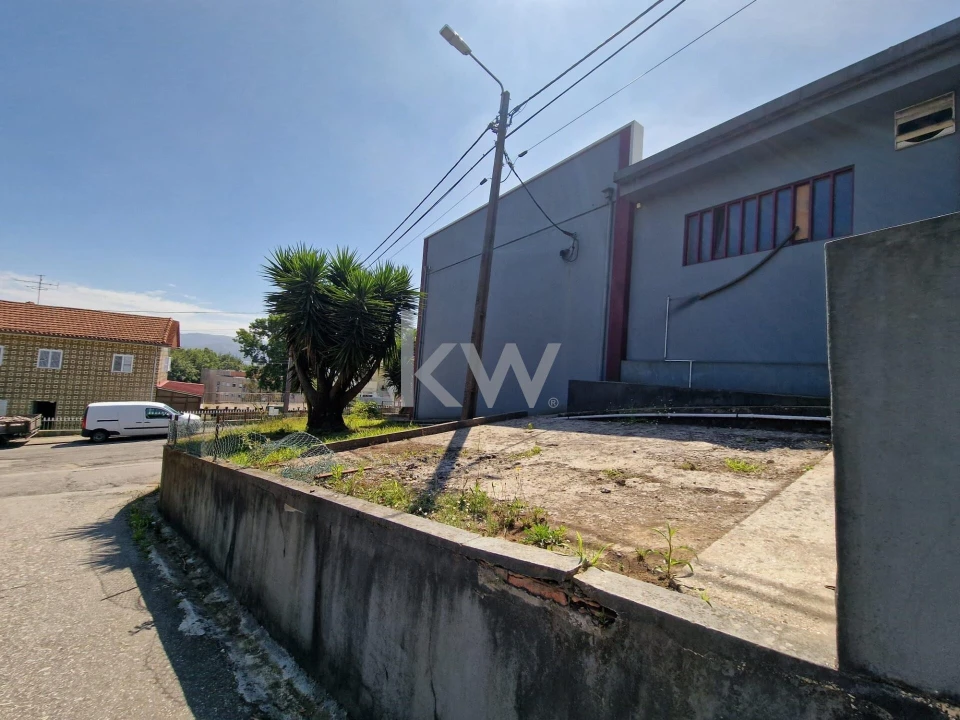 Armazém para Venda em Arrifana Foto 3