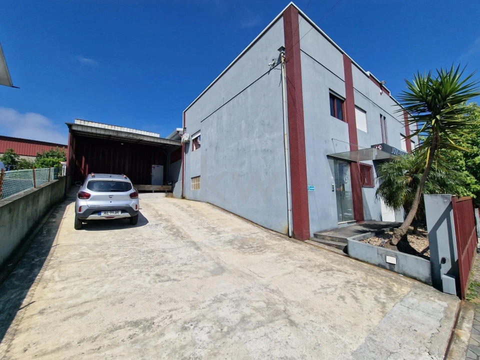 Armazém para Venda em Arrifana Foto 2