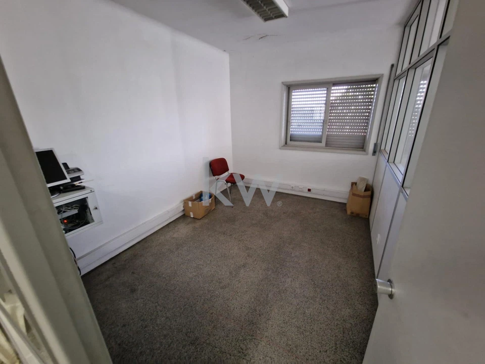 Armazém para Venda em Arrifana Foto 20