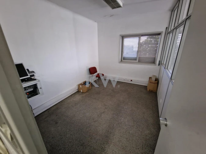 Armazém para Venda em Arrifana Foto 20