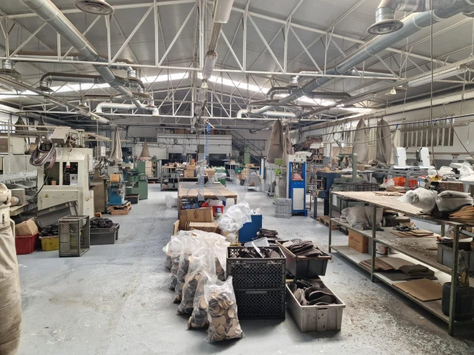 Armazém para Venda em Arrifana Foto 15