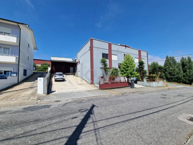 Armazém para Venda em Arrifana Foto 6