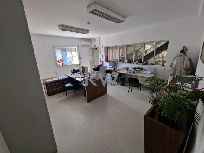 Armazém para Venda em Arrifana Foto 24