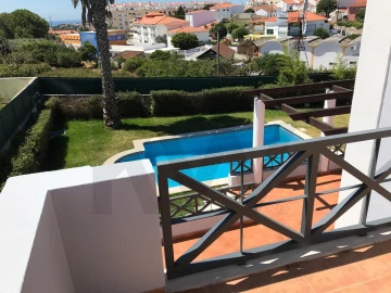 Moradia T4 para Venda em Alcabideche