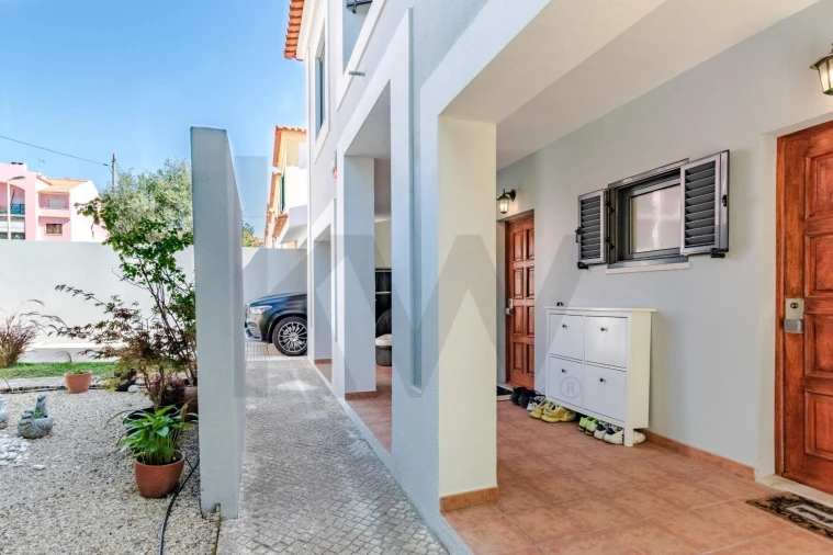 Moradia T4 para Venda em Alcabideche Foto 5