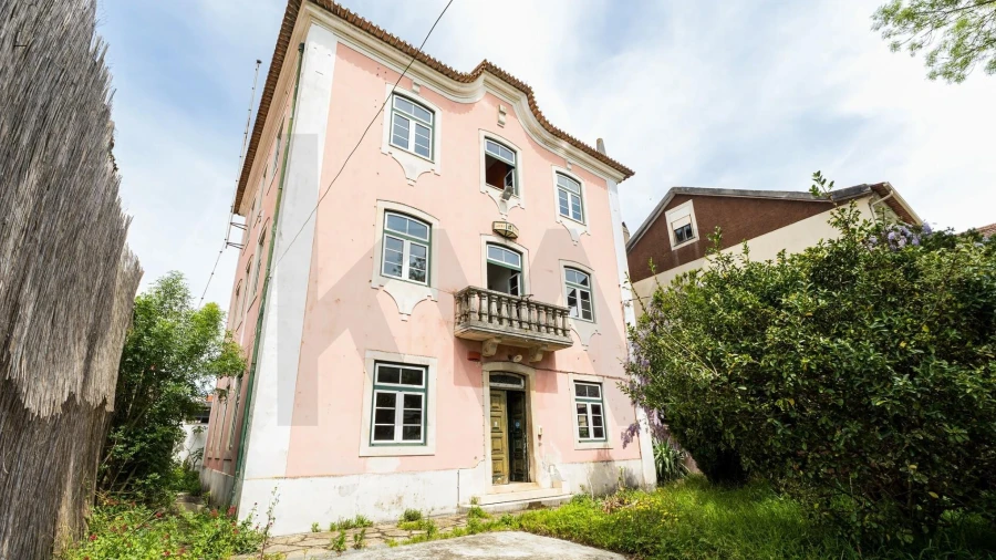 Prédio para Arrendamento em Sé Nova, Santa Cruz, Almedina e São Bartolomeu