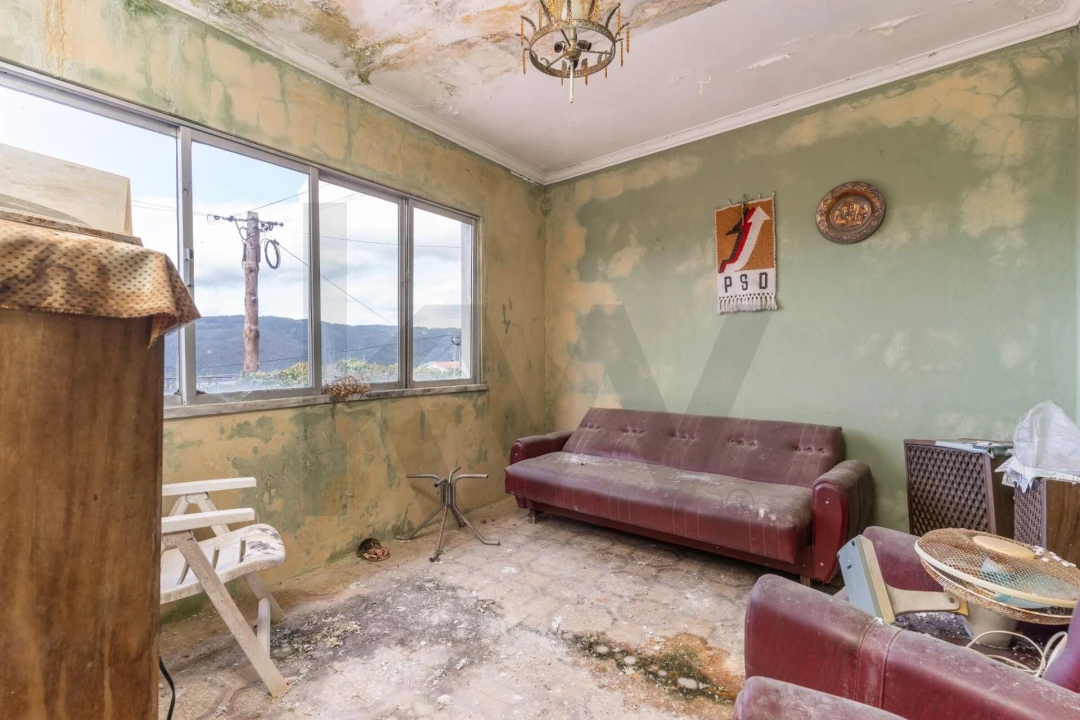 Moradia T2 para Venda em Semide e Rio Vide Foto 9