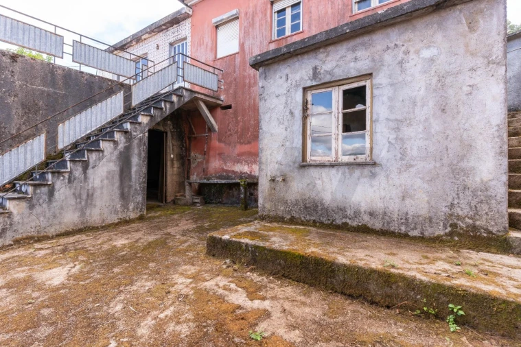 Moradia T2 para Venda em Semide e Rio Vide