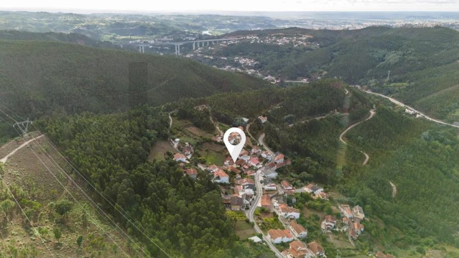 Moradia T2 para Venda em Semide e Rio Vide Foto 12