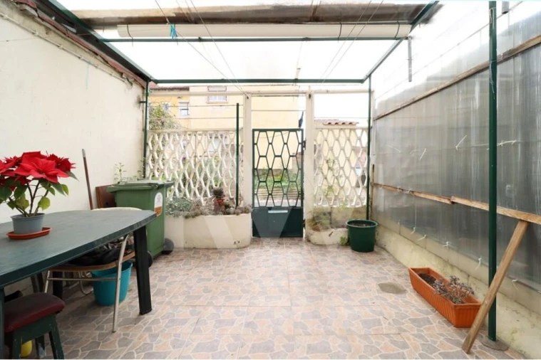 Moradia T3 para Venda em Alcantara Foto 4