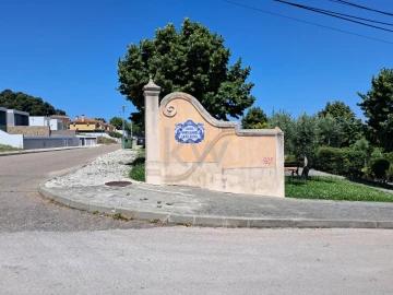 Terreno para Venda em Romeira e Várzea