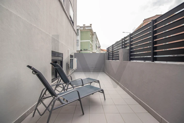 Apartamento T1 para Venda em Alfragide Foto 16