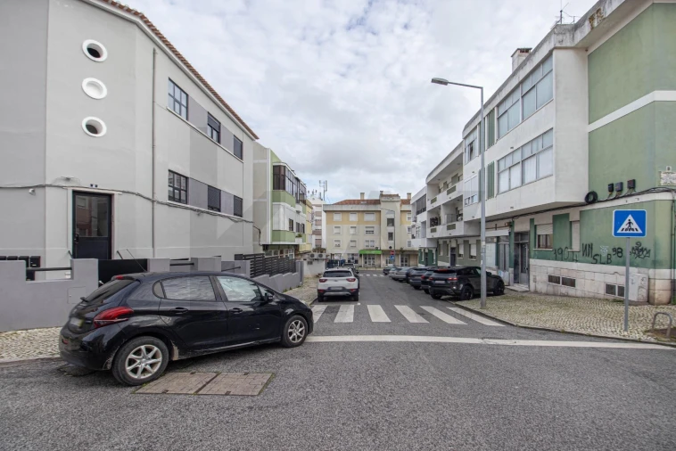 Apartamento T1 para Venda em Alfragide Foto 22