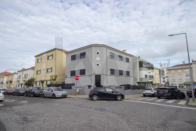 Apartamento T1 para Venda em Alfragide Foto 21