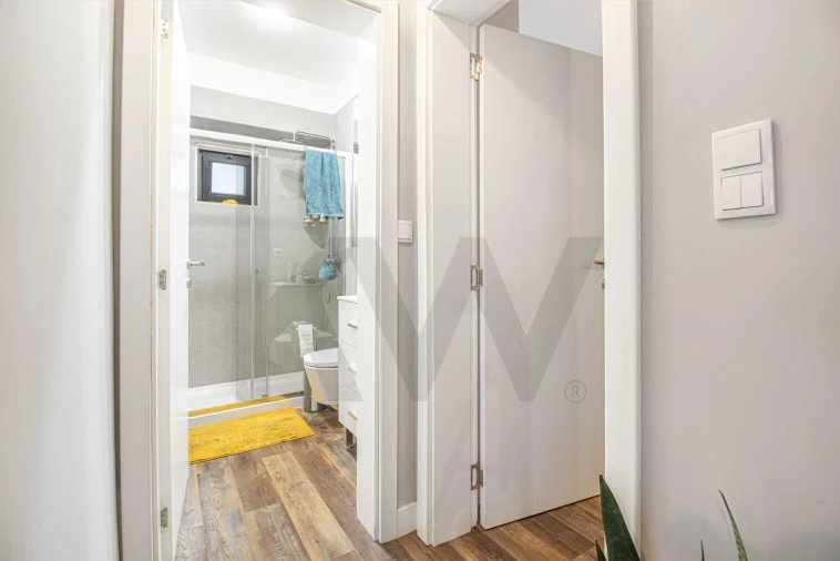 Apartamento T1 para Venda em Alfragide Foto 9