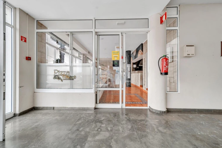 Negócio para Venda em Caniço Foto 26