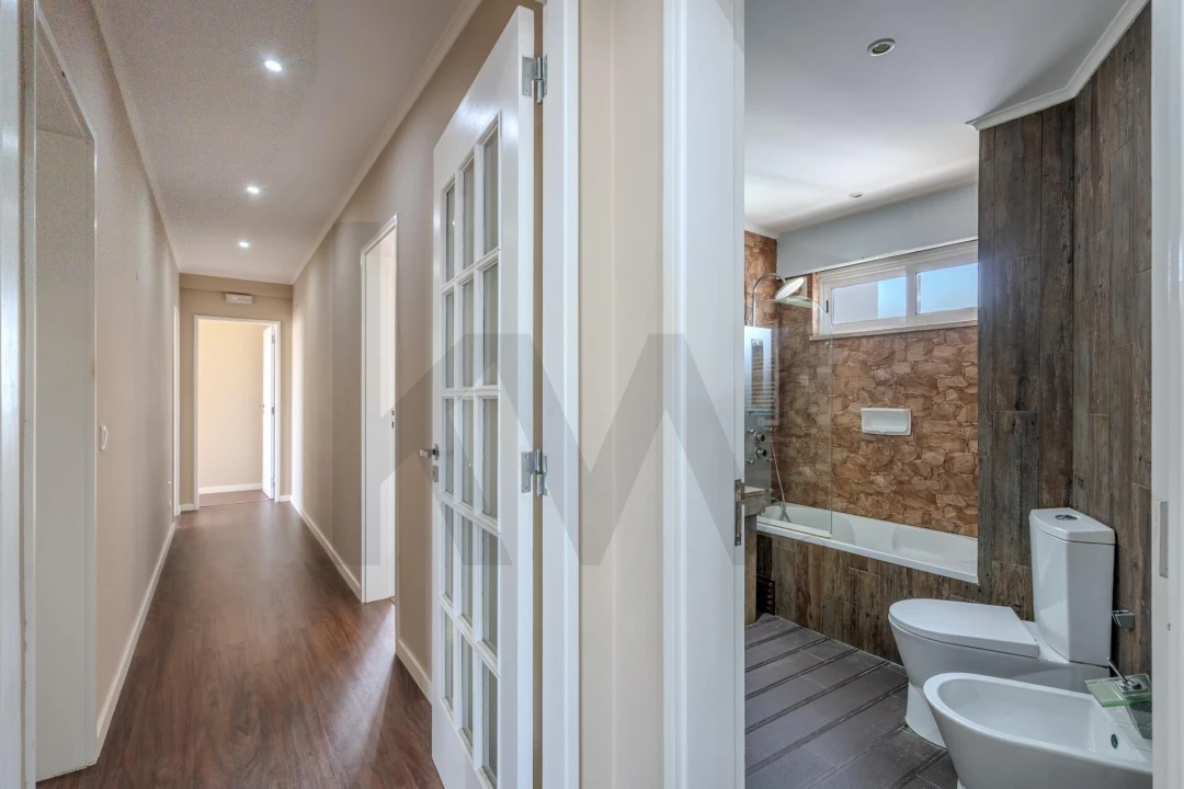 Apartamento T4 para Venda em Cascais e Estoril Foto 18