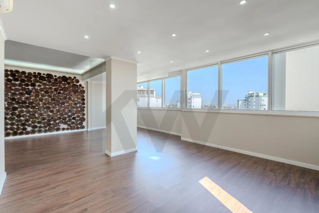 Apartamento T4 para Venda em Cascais e Estoril Foto 6