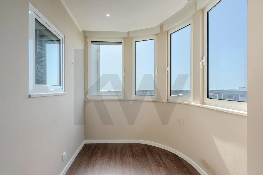 Apartamento T4 para Venda em Cascais e Estoril Foto 30