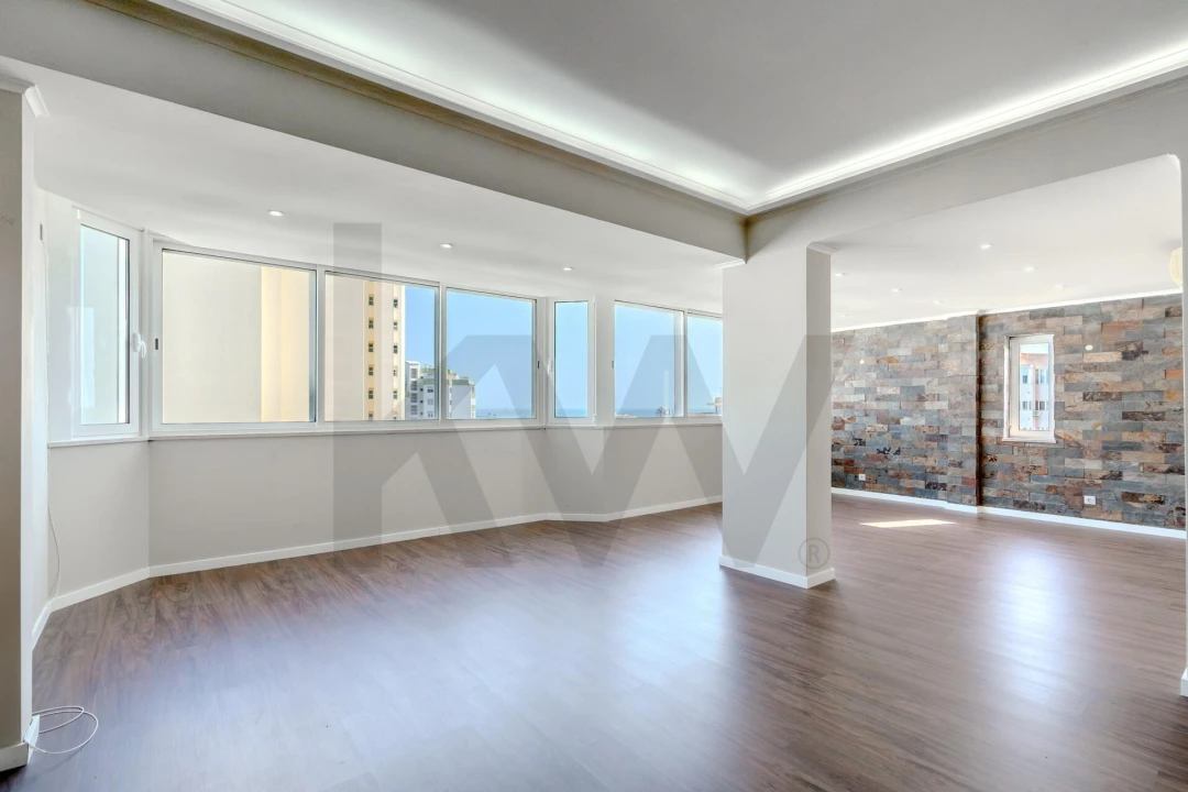 Apartamento T4 para Venda em Cascais e Estoril Foto 3