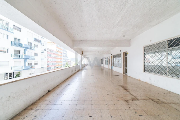 Loja para Venda em Rio de Mouro Foto 9
