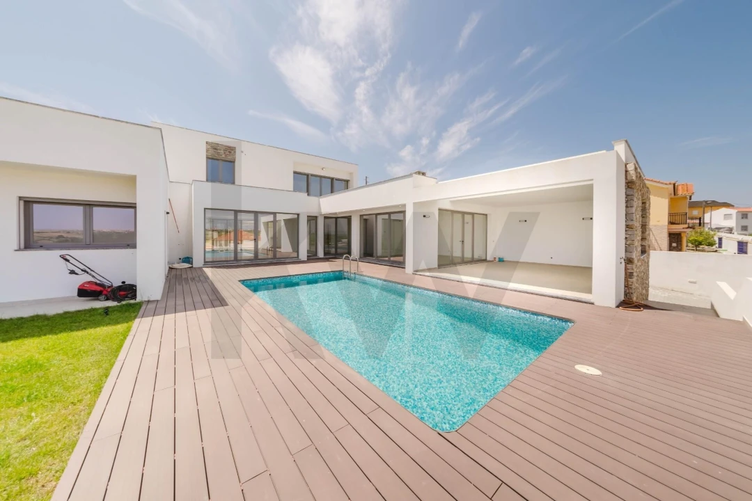 Moradia T4 para Venda em Ribamar Foto 1