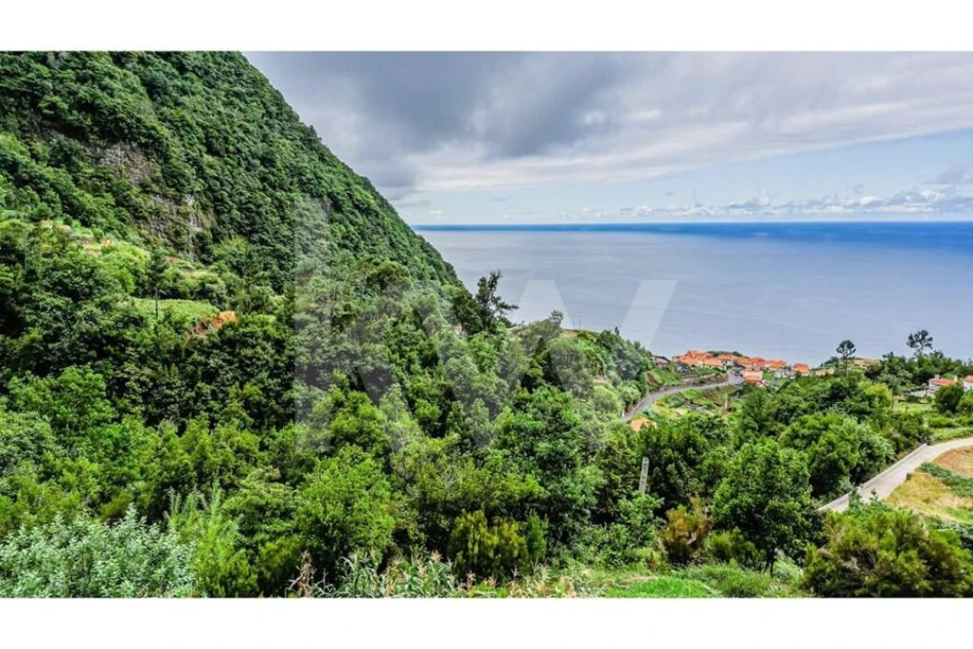 Terreno para Venda em Ponta Delgada Foto 2