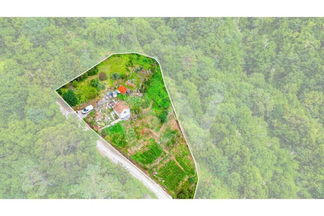 Terreno para Venda em Ponta Delgada Foto 3