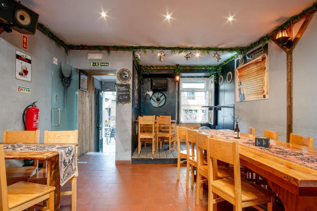 Loja para Trespasse em Almada, Cova da Piedade, Pragal e Cacilhas Foto 2