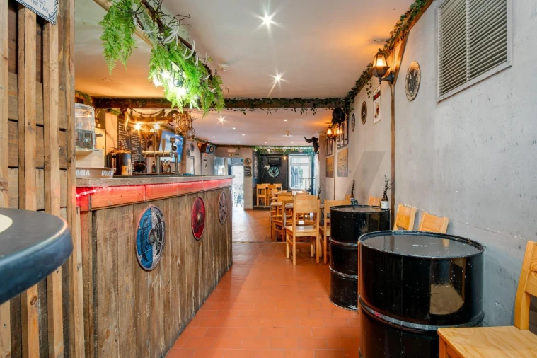 Loja para Trespasse em Almada, Cova da Piedade, Pragal e Cacilhas Foto 8