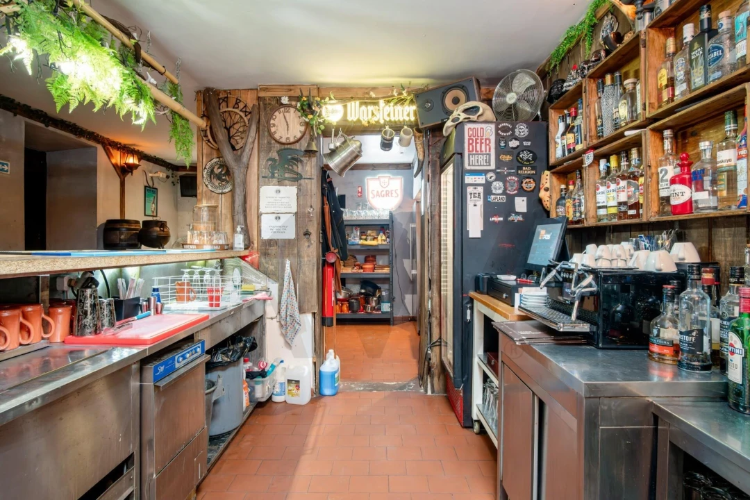 Loja para Trespasse em Almada, Cova da Piedade, Pragal e Cacilhas Foto 11