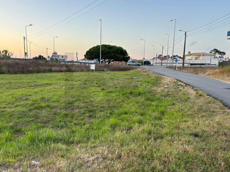 Terreno para Venda em Gafanha da Nazaré Foto 3