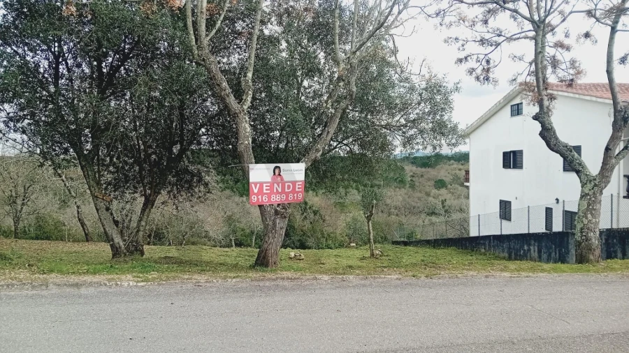 Terreno para Venda em Soure Foto 2