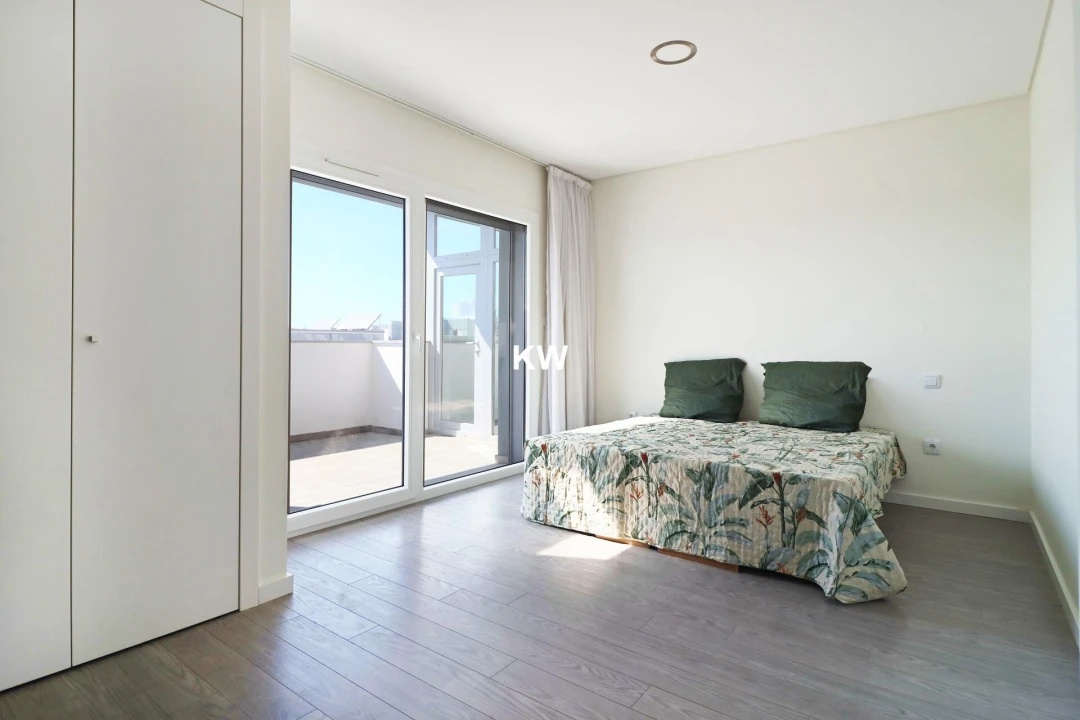 Apartamento T4 para Arrendamento em Carcavelos e Parede Foto 24