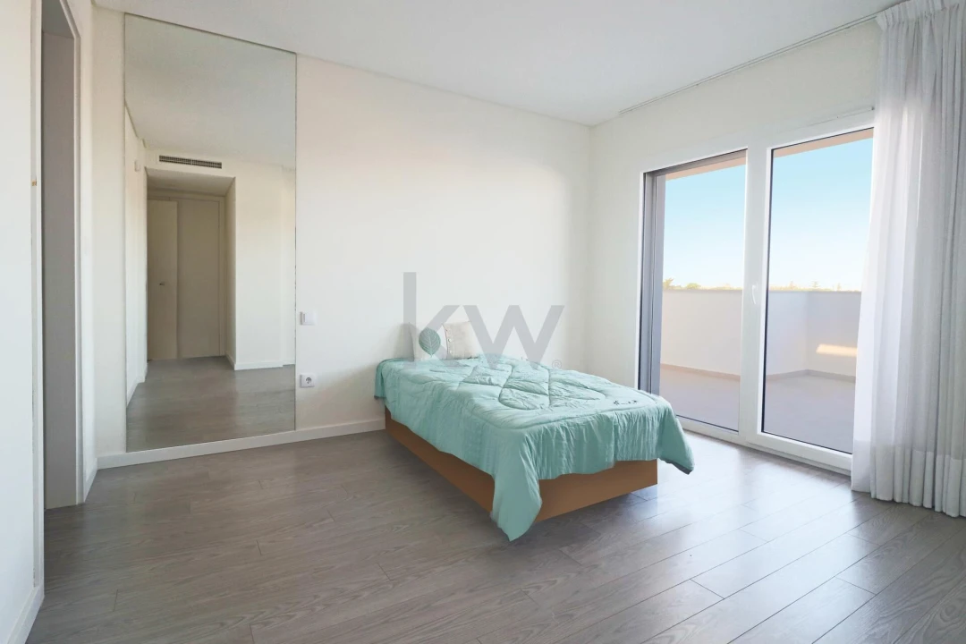 Apartamento T4 para Arrendamento em Carcavelos e Parede Foto 25