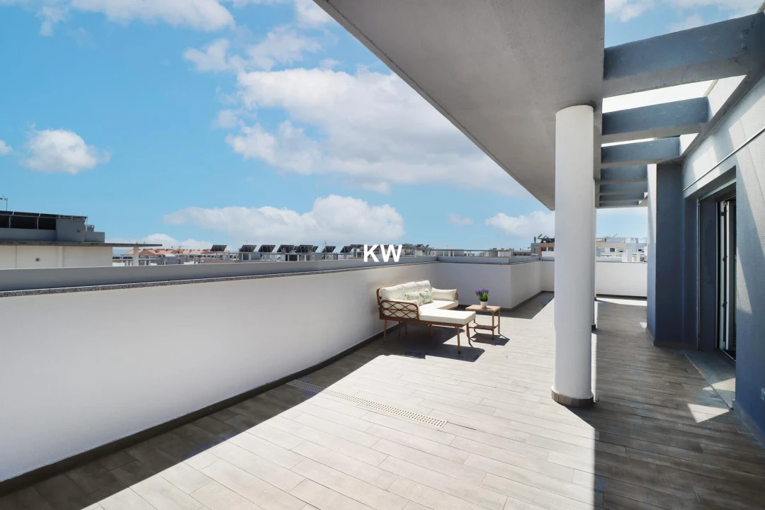 Apartamento T4 para Arrendamento em Carcavelos e Parede Foto 6
