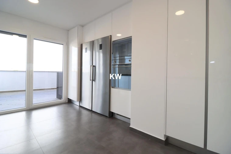 Apartamento T4 para Arrendamento em Carcavelos e Parede Foto 10