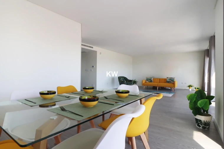 Apartamento T4 para Arrendamento em Carcavelos e Parede Foto 2