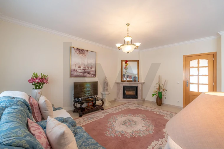 Moradia T5 para Venda em Buarcos Foto 3