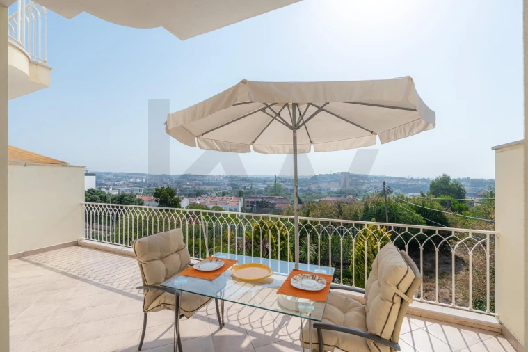 Moradia T5 para Venda em Buarcos Foto 11