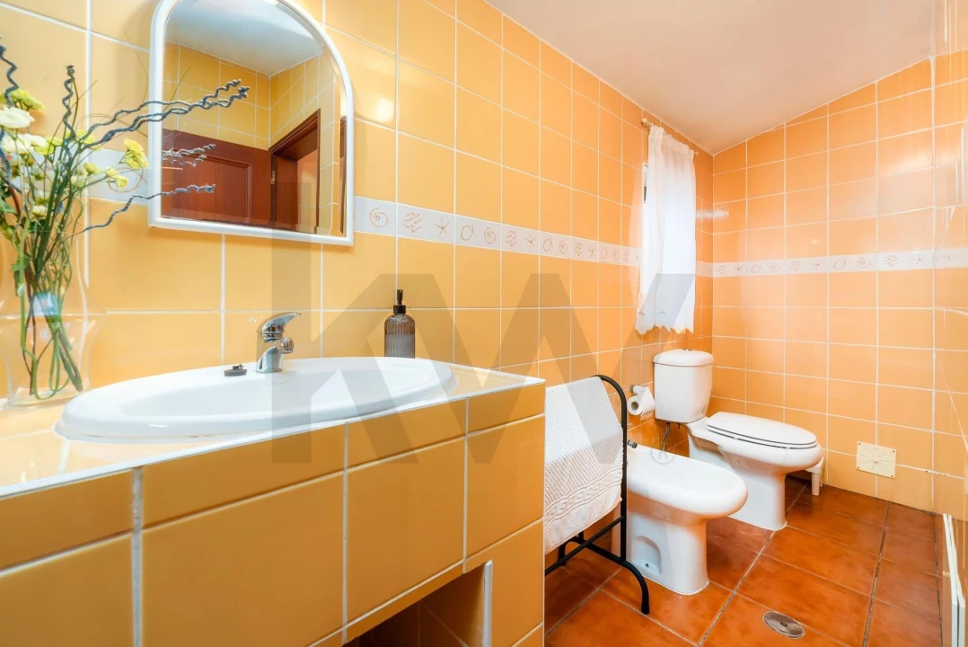 Moradia T3 para Venda em Salir Foto 23