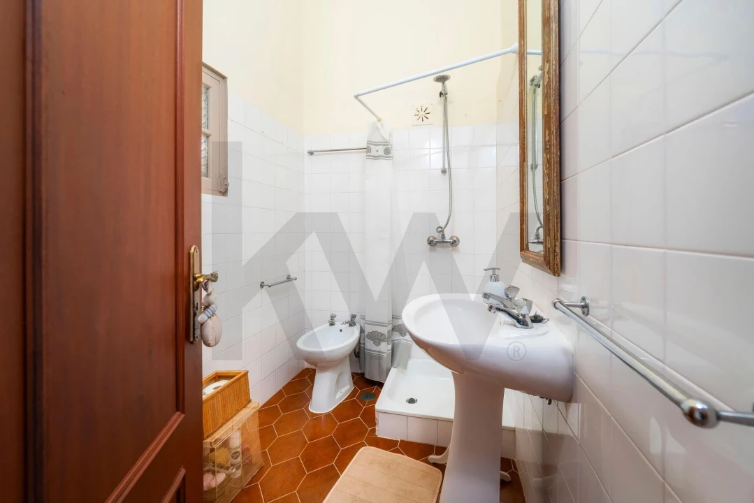 Moradia T3 para Venda em Salir Foto 17