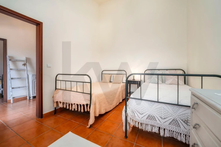 Moradia T3 para Venda em Salir Foto 11